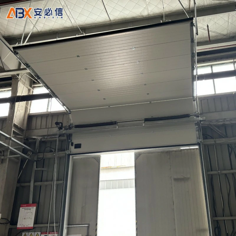 铁门关铝板提升门